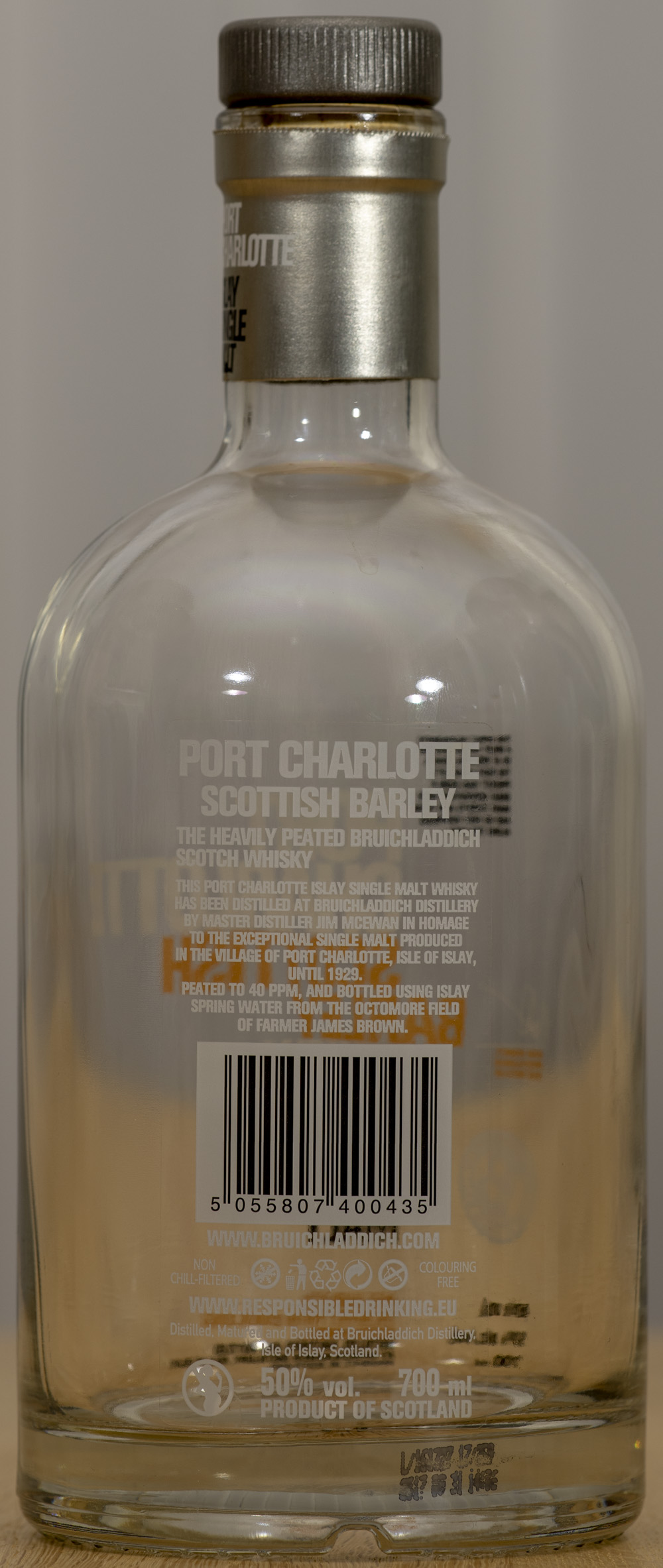 Billede: PHC_1575 - Port Charlotte Scottish Barley - bottle back.jpg
